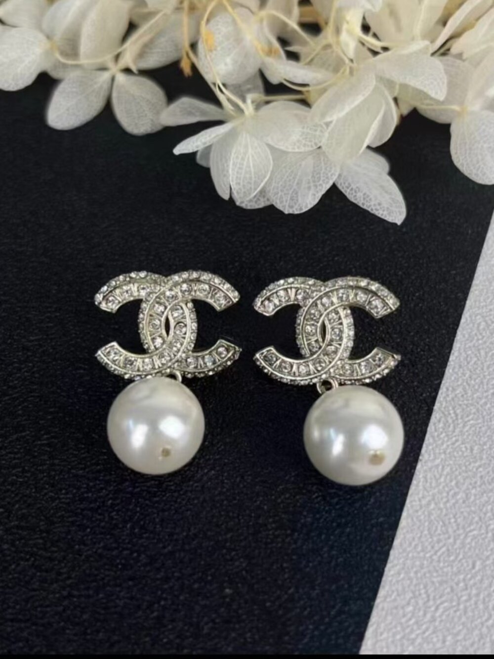 Chanel Classic CC Logo Pearl Stud Earrings - Picture 5 of 7